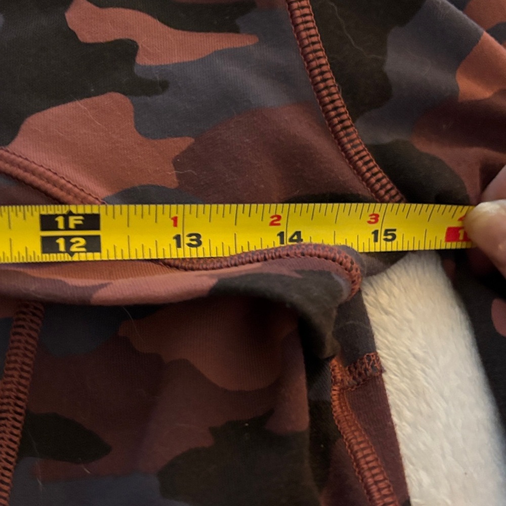 Lululemon camo set - Picture 11 of 16
